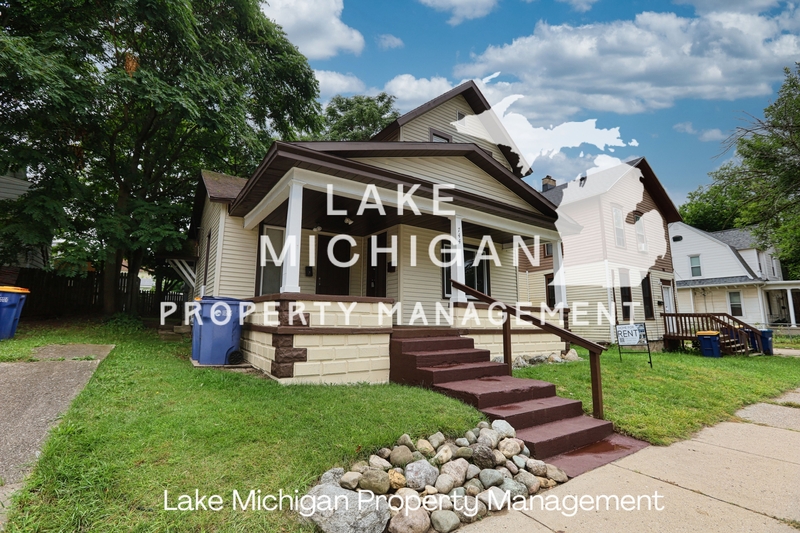 Grand Rapids Condo: 744 Lake Michigan Drive NW