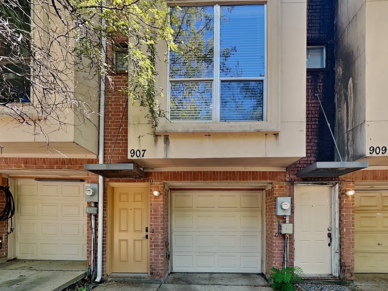 Arlington House: 907 Glenn Crossett St