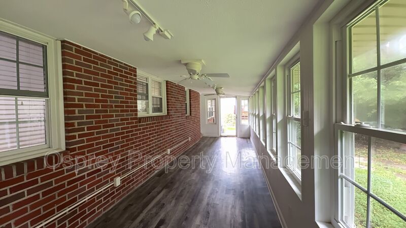 Spacious Brick Ranch Single Family Home!  - Photo 13