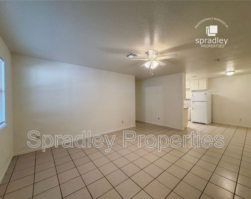 Belton Condo: 406C N Lp 121