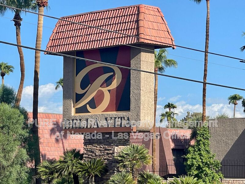 Las Vegas Condo: 5206 River Glen Dr