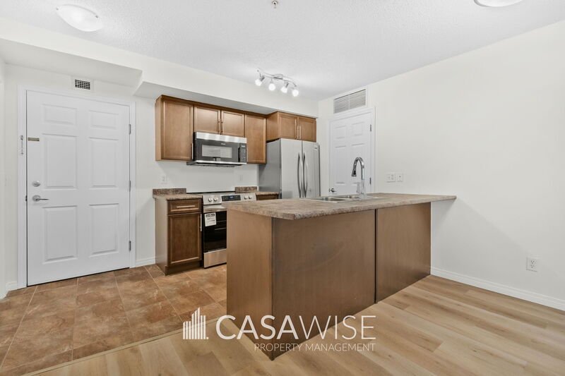 Edmonton House: 103 - 6925 199 Street Northwest