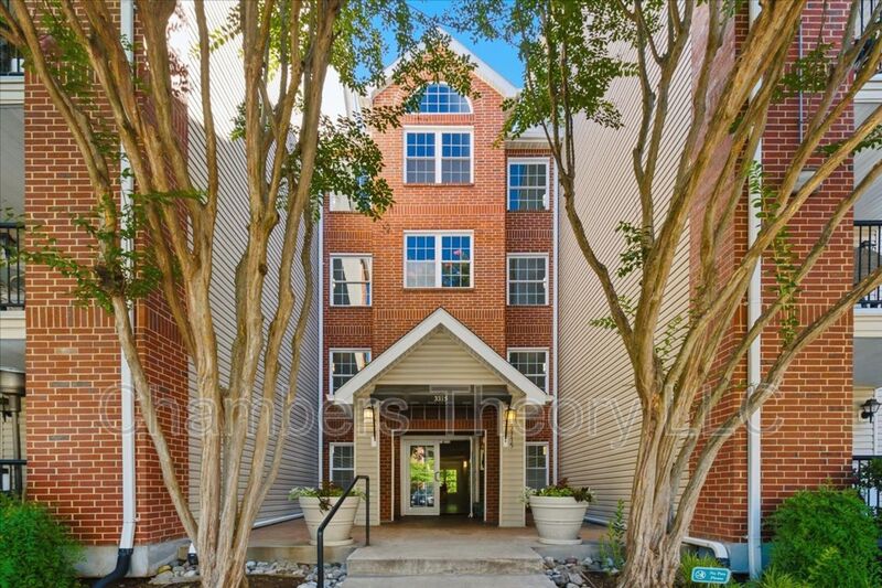 Alexandria Condo: 3315 Wyndham Cir