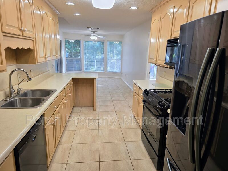 Gulf Breeze House: 303 Shoreline Dr