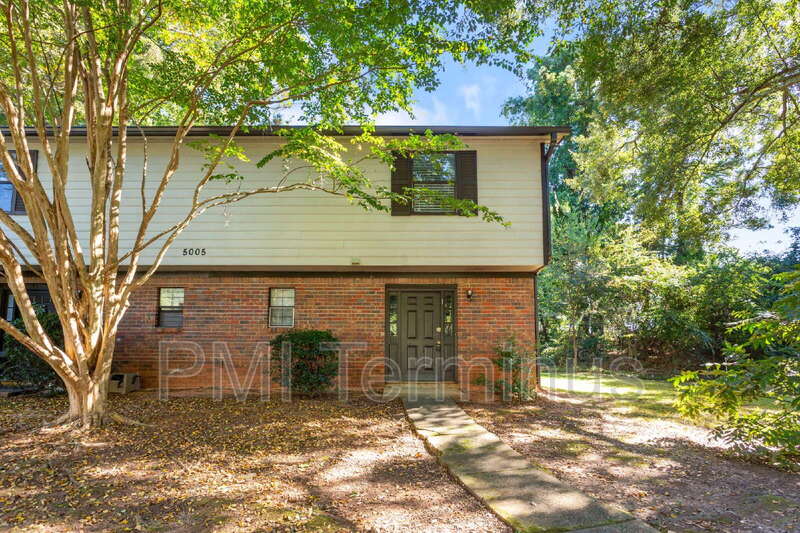 Smyrna Townhome: 5005 Hawthorne Ct SE