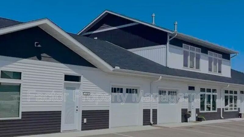 Mankato Townhome: 312 Prairie Rose Trail