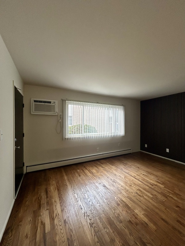 Lincoln Park Condo: 700 Harrison Boulevard - 9