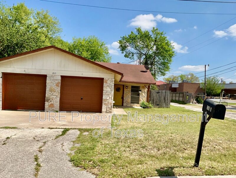 Pflugerville Condo: 203 N 2nd St