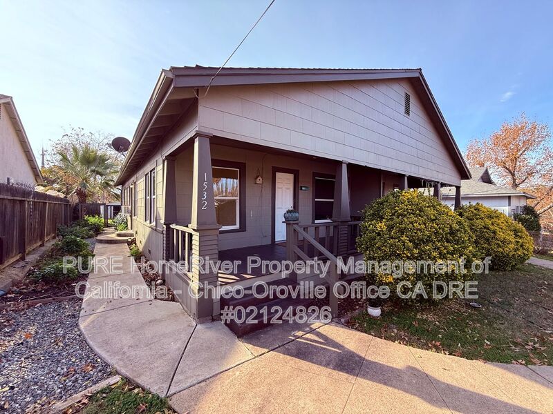 Oroville House: 1532 Bridge St