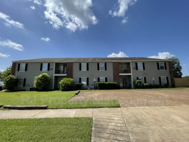 Memphis Condo: 3609 Mynders Ave