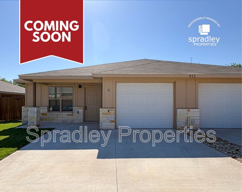 Belton Townhome: 1004A San Saba Ct