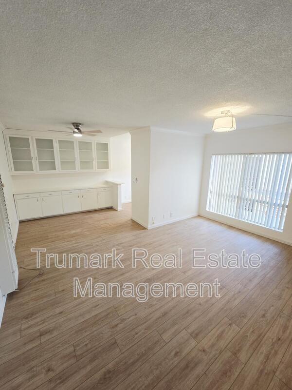 Glendale Condo: 731 E Windsor Rd