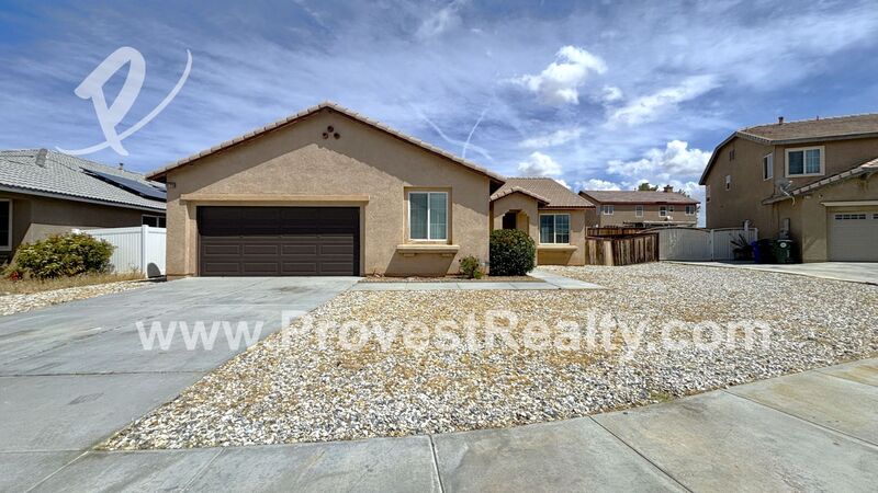 Victorville House: 12723 Indian Summer St
