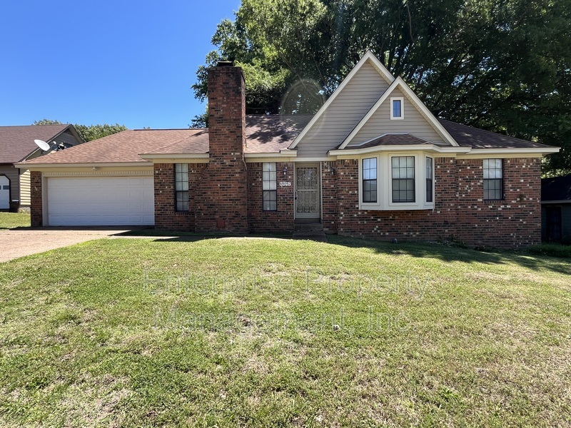 Memphis House: 3748 Rippling Creek Lane