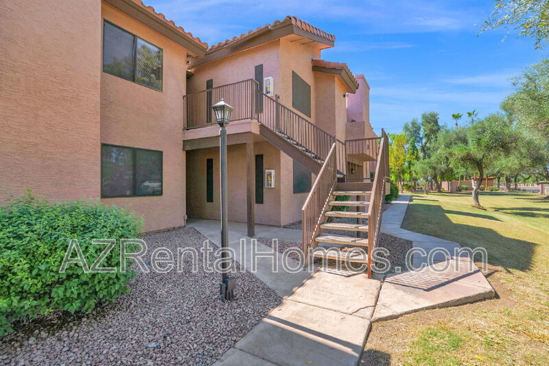 Chandler Condo: 1075 E Chandler Blvd