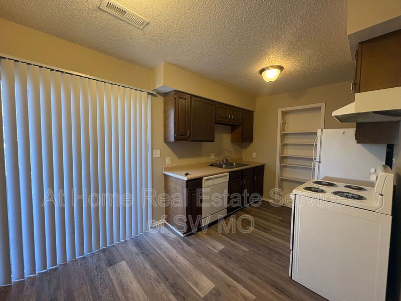 Springfield Condo: 765 S South