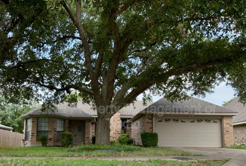 Pflugerville House: 506 Meadow Creek