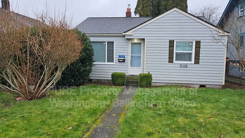 Burlington House: 209 South Anacortes Street