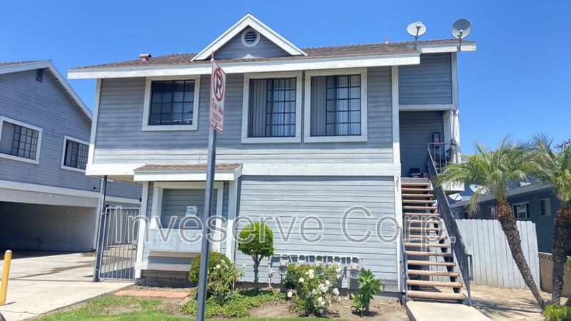 ANAHEIM Condo: 1225 W. DIAMOND ST.