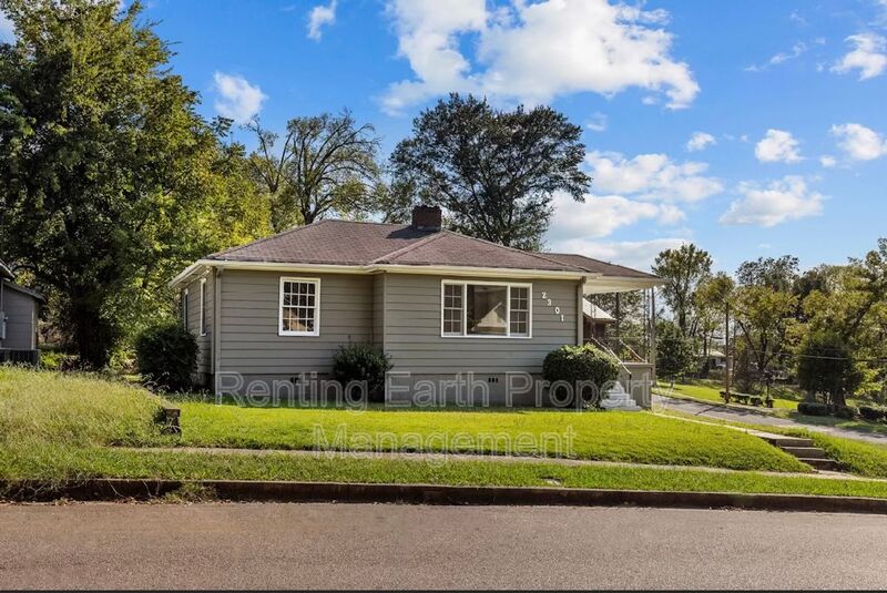 Birmingham House: 2301 27th St W