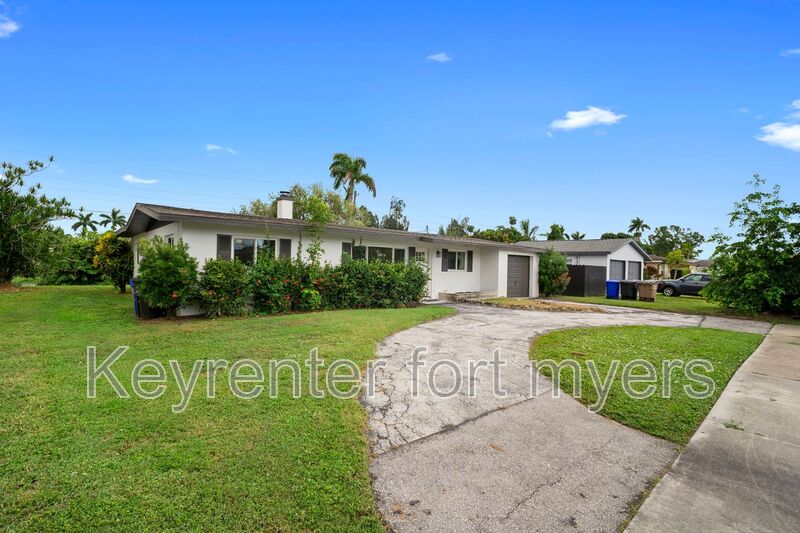 Fort Myers House: 4261 Lagg Ave