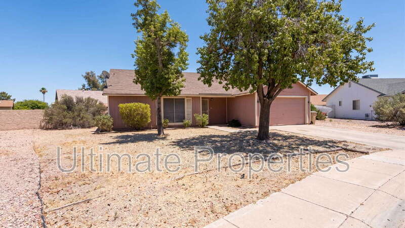 Glendale House: 6519 N 71st Dr