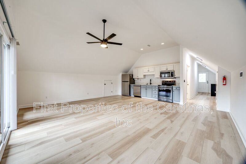 Clover Condo: 5988 Quarter Mile Rd.