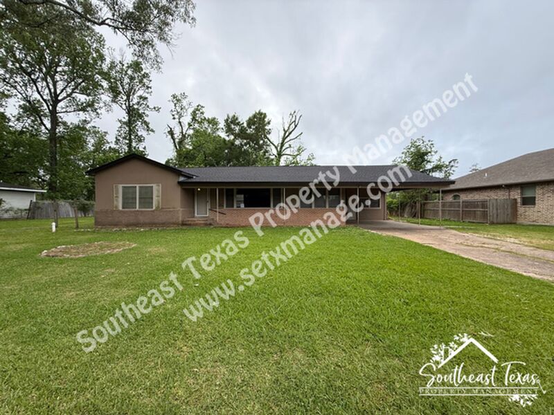 Beaumont House: 3255 Charles Street