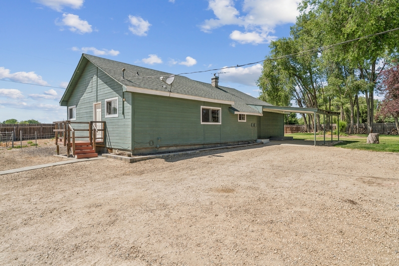 Middleton House: 8799 Idaho 44