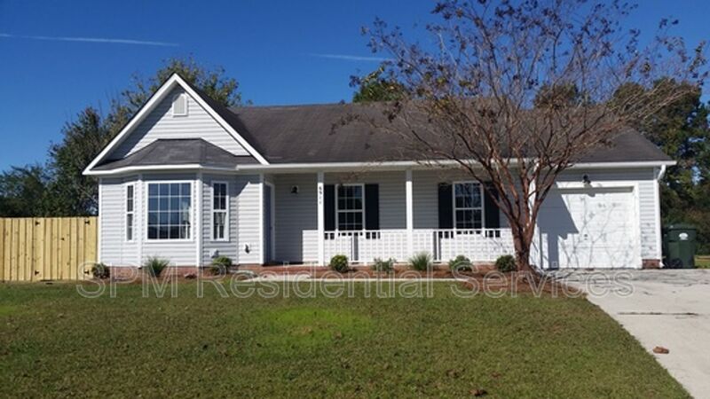 Wilmington House: 6911 Daybreak Ln