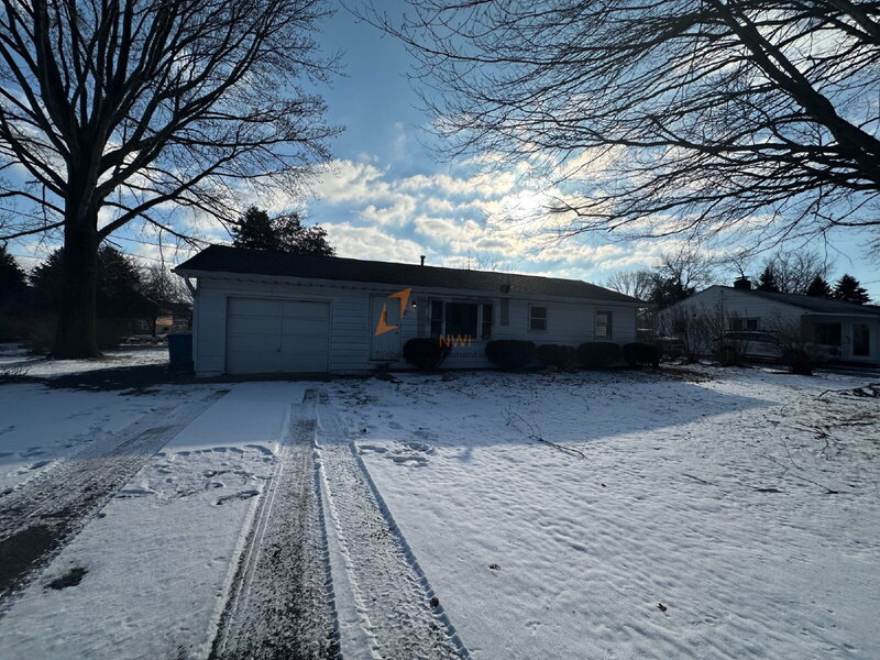 Chesterton House: 1075 North 100 East