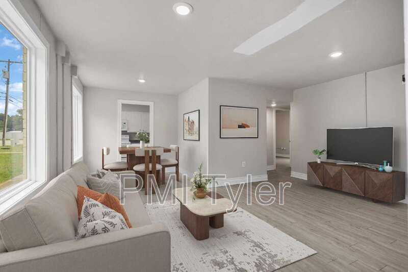 Tyler Condo: 1800 West Oakwood Street
