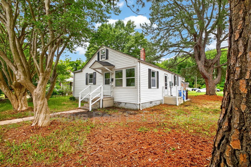 Chesapeake House: 900 Partridge Ave.