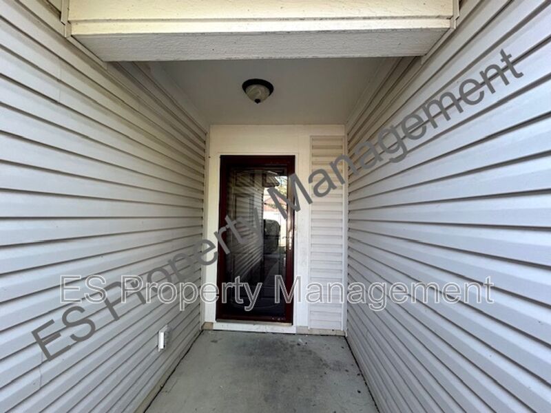 RENOVATED 3 Bedroom 2 Bathroom Ranch Style Home in Warren! - Photo 5