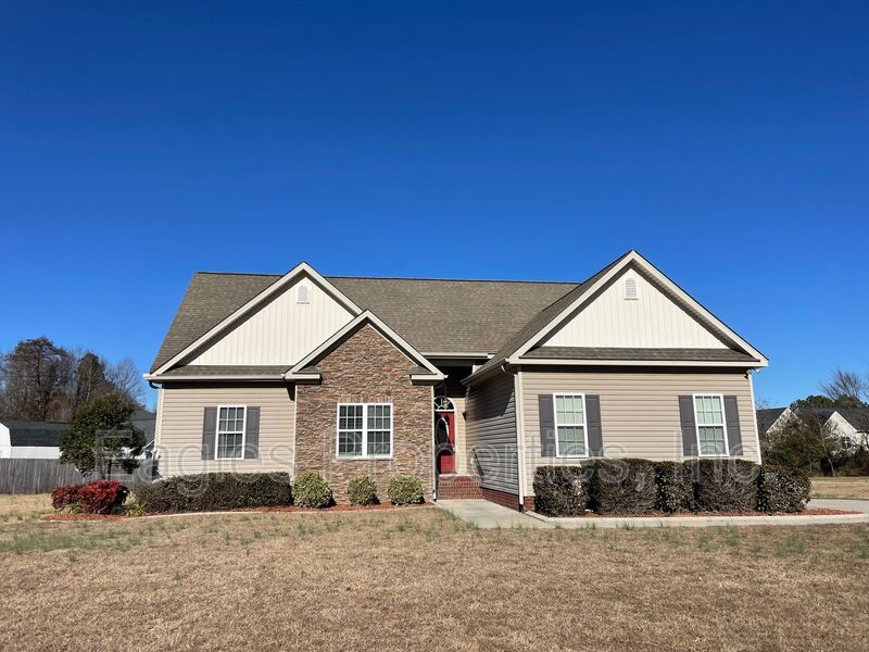 Goldsboro House: 103 Strike Eagle Run