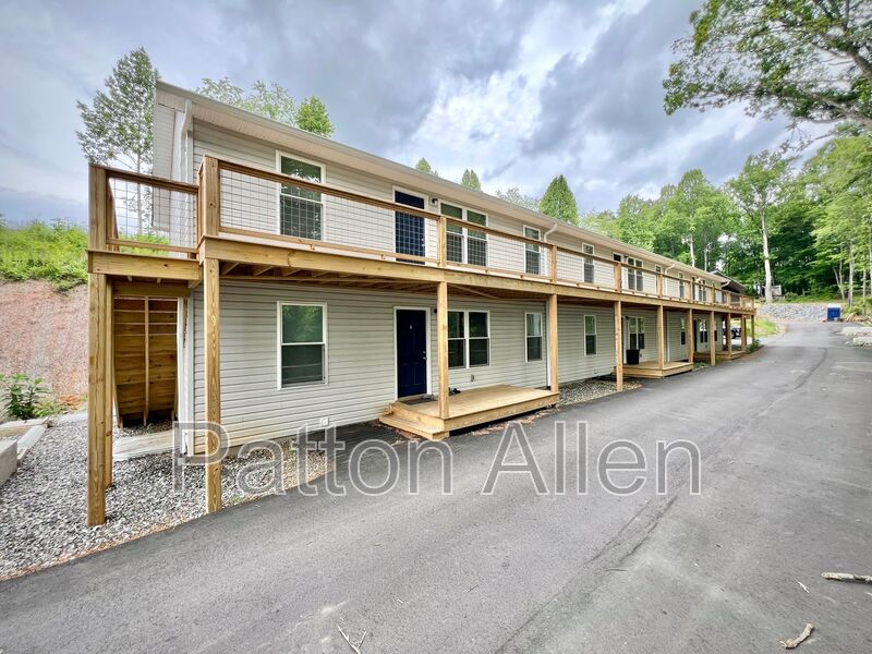 Mars Hill Condo: 121 Justus Acrs Dr