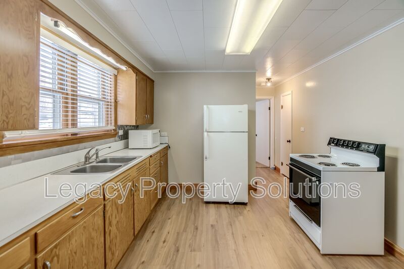 Bismarck House: 612 N 19th St