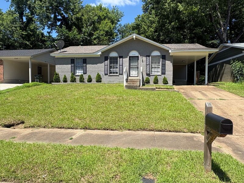Memphis House: 5087 Blacksmith Dr