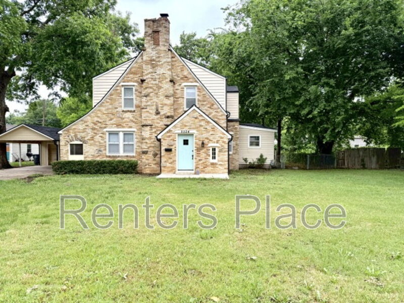 Tulsa House: 5524 S Owasso