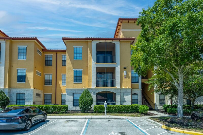 Request a Viewing for 6159 Metrowest Blvd, Unit #308 - Tenant Turner