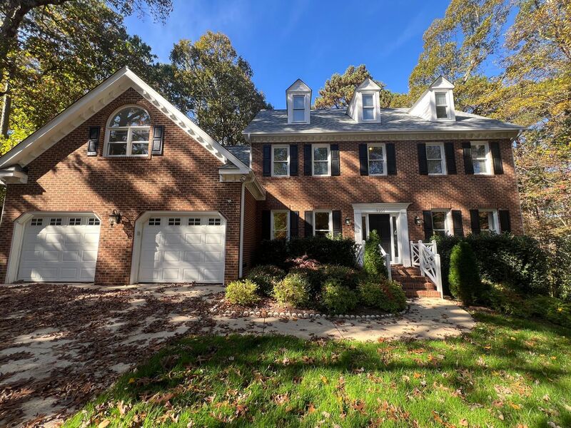 Raleigh House: 9105 Kirkhill Dr