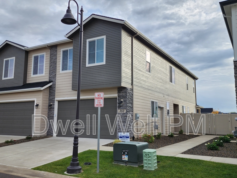 Star Condo: 350 North Lagrasse Lane