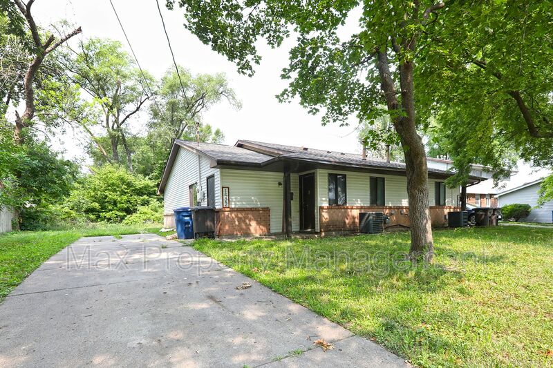 Des Moines House: 1522 E 16th Street
