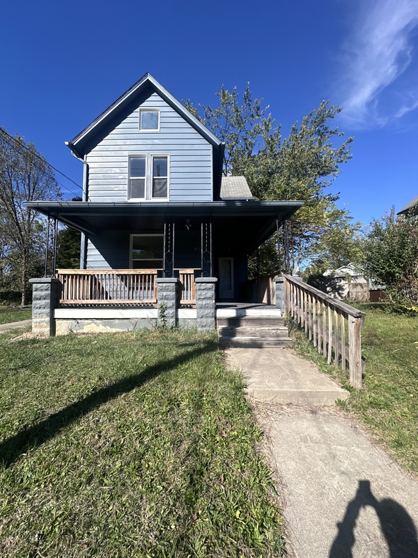 Cleveland House: 8617 Force Avenue