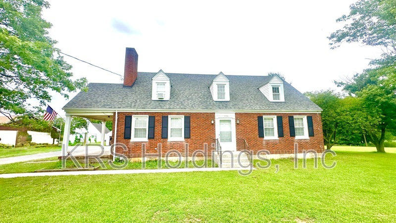 Lynchburg House: 2709 OLD FOREST RD