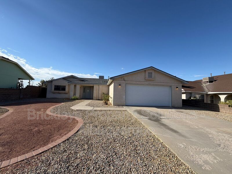 Rio Rancho House: 4520 Rockaway Loop NE