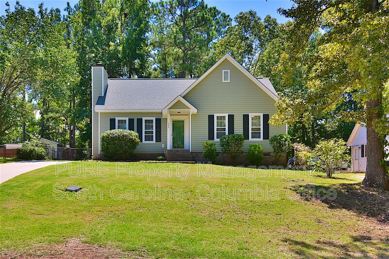 Irmo House: 304 Trinity Three Rd