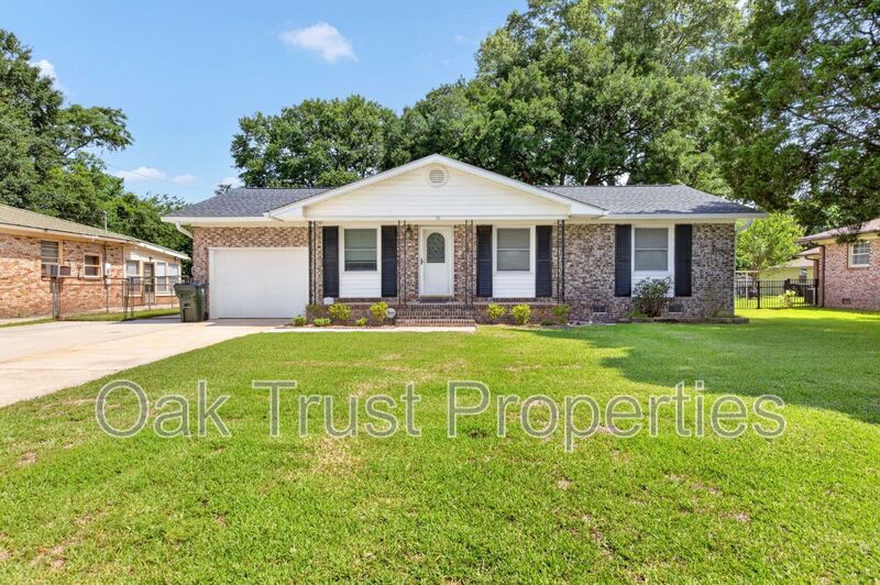 Goose Creek House: 10 Newark Avenue