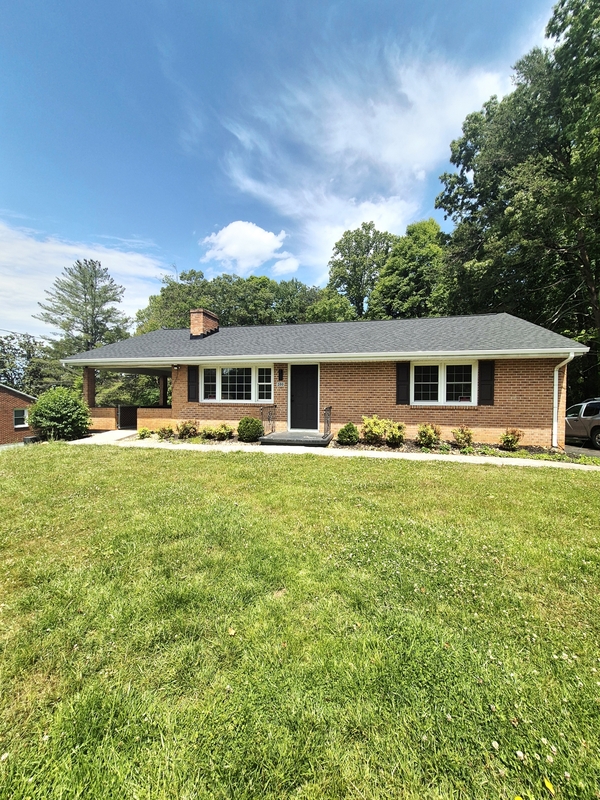 Madison Heights House: 200 Wellview Drive