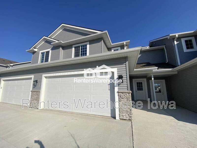 Des Moines Townhome: 7000 Lake Hill Drive